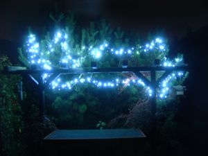 Weihnachtsbeleuchtung auf der Terrasse